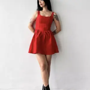 VESTIDO DE FIESTA // rojo
